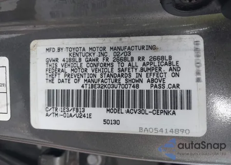 2003 Toyota Camry Le z USA, uszkodzony, nr VIN 4T1BE32K03U700748